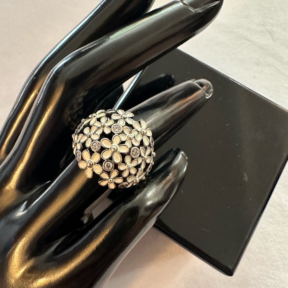 Pandora Daisy Dome Ring